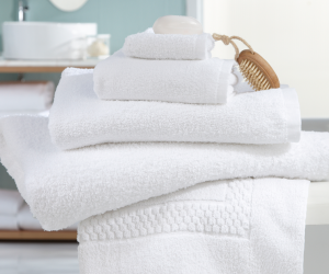 How to Remove Stains From a Bathrobe
