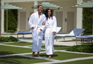 7 Things to Consider When Ordering Bathrobes for Your Resort